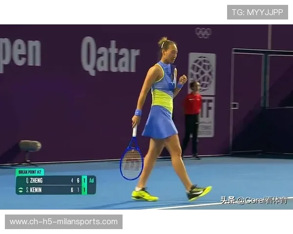 网球高手在比赛中演绎“变线”技巧迷惑对手